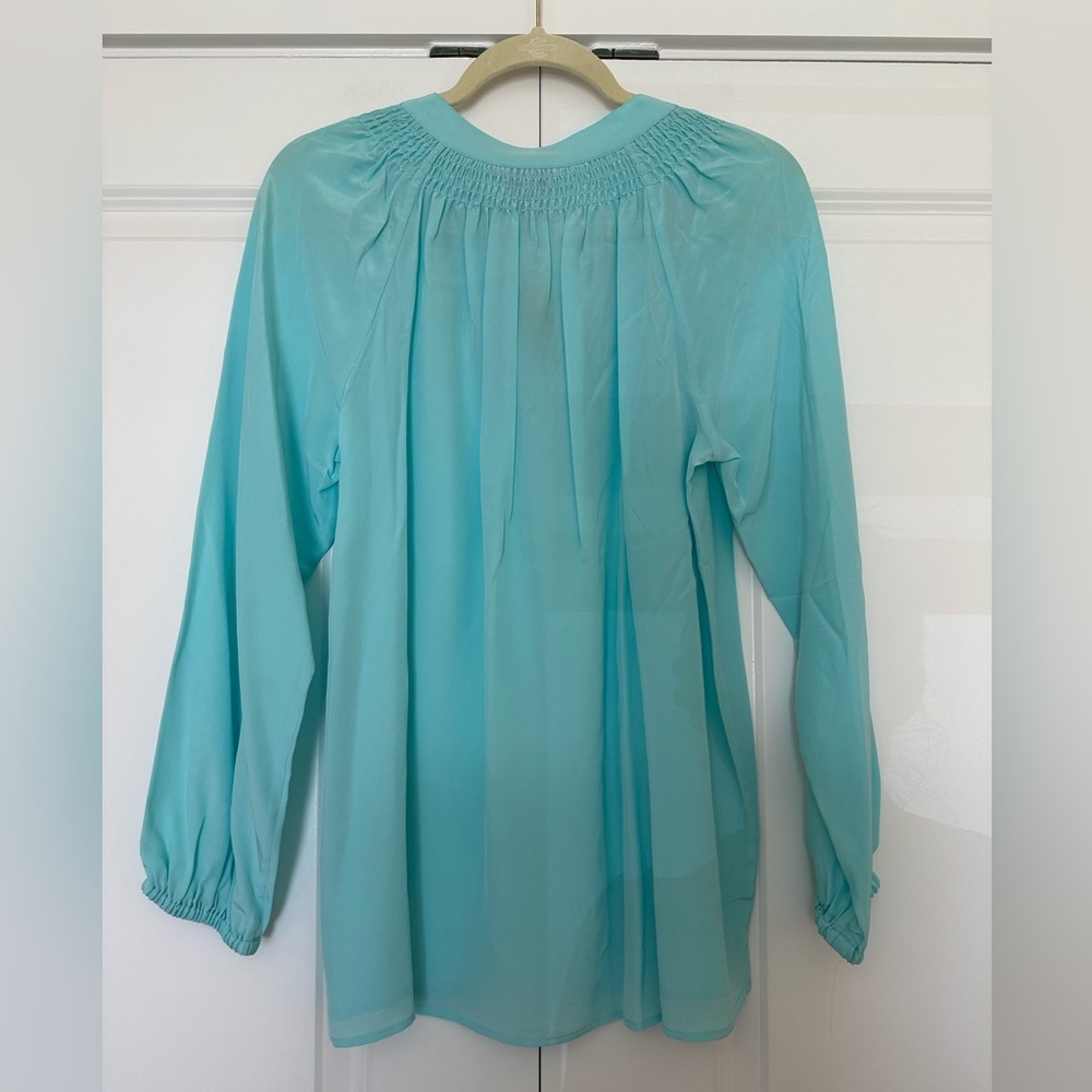 NWT Lilly Pulitzer Elsa Top Seasalt Blue Size Medium - Picture 2 of 3